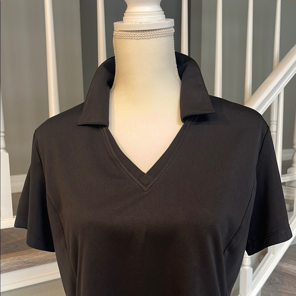 Lady Hagen Black Golf Shirt Short Sleeve - Picture 2 of 4
